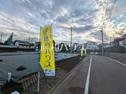 現地写真　前面道路6mなので、運転が少し苦手な方でも運転・駐車がしやすそうですね。【日野市大字川辺堀之内】／撮影日2025/10/27