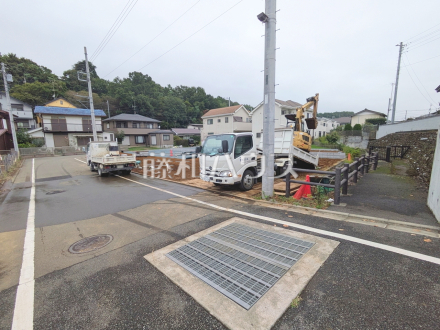接道状況および現場風景　【日野市大字川辺堀之内】／撮影日2025/10/16