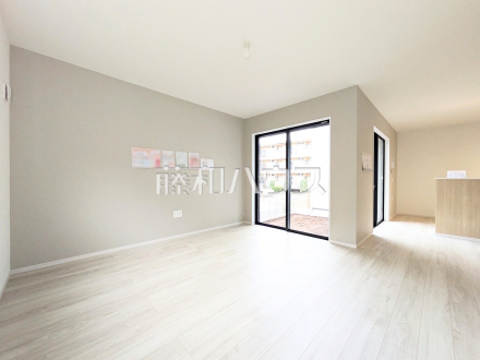 1号棟　リビング　【立川市砂川町６丁目】／撮影日2025/10/31