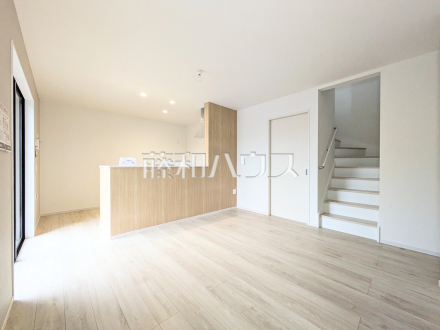 1号棟　リビング　【立川市砂川町６丁目】／撮影日2025/10/31