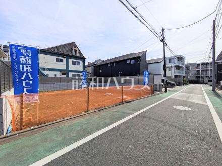 接道状況および現場風景　【三鷹市上連雀２丁目】／撮影日2026/02/05