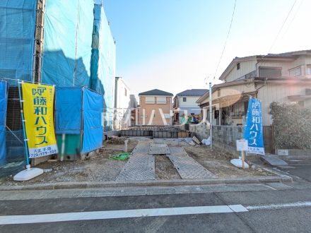 A号棟　見学はしたいけど、なかなか時間が取れない・・・そんな方に出勤前や仕事終わりにマイホームを見学できるサポートをいたします。　【八王子市元本郷町４丁目】／撮影日2026/03/08