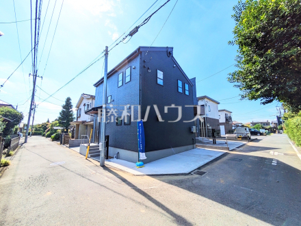 ≪接道状況≫お住まい探しは、家の良し悪しだけでなく周辺環境も重要なポイントです。ぜひ一度お客様の目でご覧ください。　【調布市深大寺北町６丁目】／撮影日2025/09/26