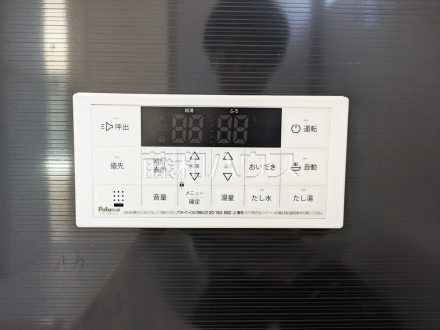 2号棟　給湯機　追焚き機能付きなので、生活時間の違う家族に便利です。／撮影日2025/09/26