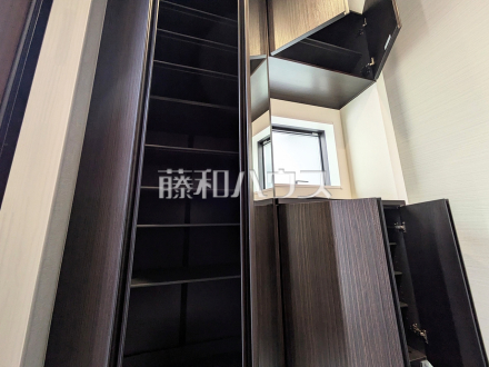 3号棟　玄関収納　【三鷹市北野３丁目】／撮影日2026/03/13