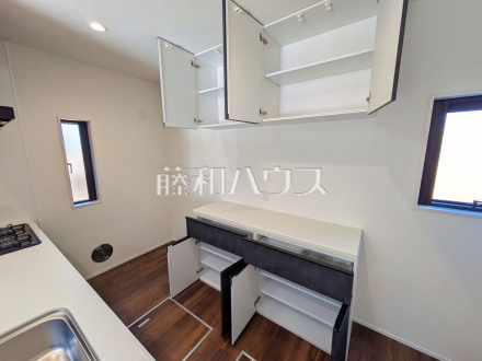 9号棟　食器棚　【三鷹市北野３丁目】／撮影日2026/02/02