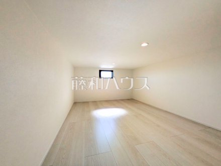 14号棟　小屋裏収納　【三鷹市北野３丁目】／撮影日2026/02/02