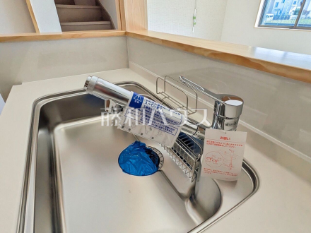 15号棟　浄水器一体型水栓　【三鷹市北野３丁目】　いつでもおいしいお水が飲める浄水器一体型水栓も完備 
／撮影日2026/02/02