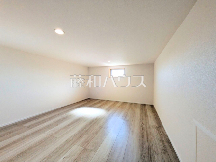 15号棟　小屋裏収納　【三鷹市北野３丁目】／撮影日2026/02/02