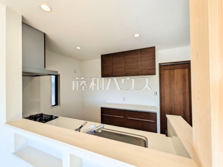 16号棟　キッチンカウンター　【三鷹市北野３丁目】／撮影日2026/02/02