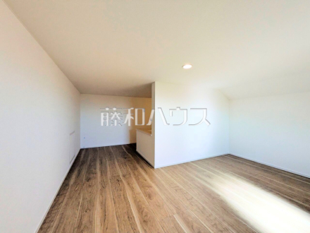 16号棟　小屋裏収納　【三鷹市北野３丁目】／撮影日2026/02/02