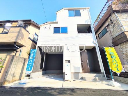 接道状況および現場風景　【八王子市本町】 堂々完成、いつでもご内覧いただけます！ぜひ実物をご覧いただきたく思います。喜んでご案内いたしますのでお気軽にお問合せ下さい。 ／撮影日2025/11/07