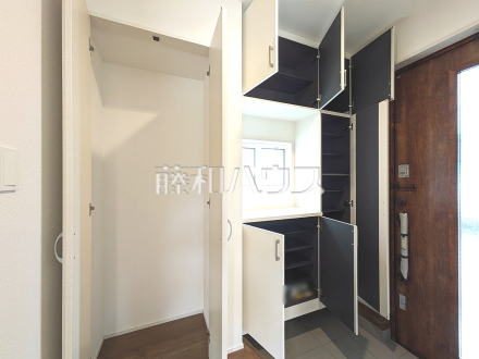 1号棟　玄関収納　【東村山市青葉町１丁目】／撮影日2025/10/09