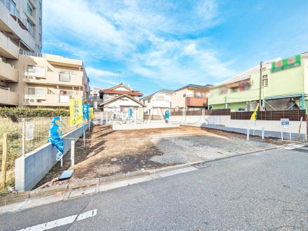 現場風景　【国立市富士見台１丁目】 建物のプレゼンをさせていただきますので、実際の完成イメージを思い描いていただくことができます。お気軽にお問合せ下さい。 ／撮影日2025/11/07
