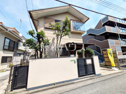 ≪現地外観（古屋有）≫ ハウスメーカーから建物プランまで、あなたの「夢」を「カタチ」にできるフリースタイル分譲地で、夢のマイホームを建築してみませんか？ 【府中市白糸台３丁目】／撮影日2025/06/29