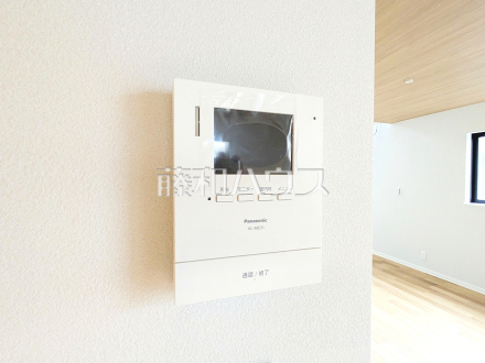 TVモニター付きインターホン　【東久留米市滝山１丁目】　訪問者がわかるTVモニター付インターホンは、お子様がお留守番をされるときも安心ですね。　／撮影日2025/11/03