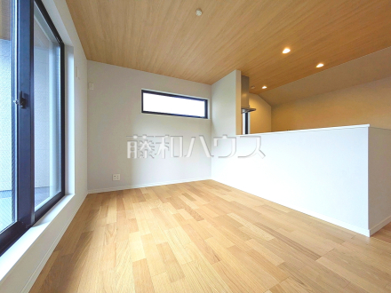  対面式のカウンターキッチンは、いつでもご家族を感じられる空間作りの重要ポイントになりそうです。 【東久留米市滝山１丁目】／撮影日2025/11/17