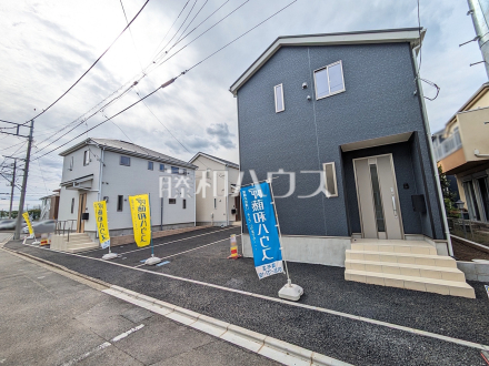 ≪現場風景≫同時期に生活をスタートさせるご家族の多い分譲地は、困ったときも心強い存在になりそうですね！ 　【三鷹市大沢５丁目】／撮影日2025/09/22