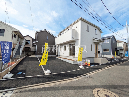 ≪接道状況≫ 5ｍ道路面につき車の出し入れも楽々です。 　【三鷹市大沢５丁目】／撮影日2025/09/22