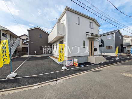 ≪現場風景≫ 第三者機関により住宅の品質や性能を評価し「安心・安全」を保証する【住宅性能評価書】を取得しております。 　【三鷹市大沢５丁目】／撮影日2025/09/22