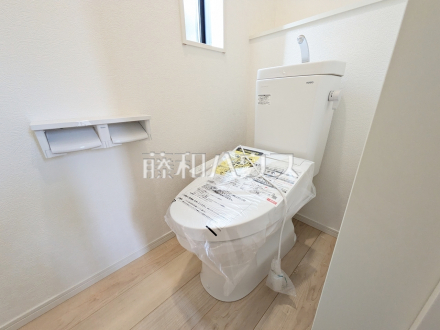 2号棟　トイレ　【三鷹市大沢５丁目】／撮影日2025/09/22