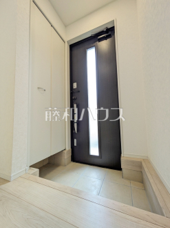 2号棟　玄関【三鷹市大沢５丁目】／撮影日2025/09/22