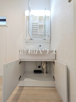 2号棟　洗面室　【三鷹市大沢５丁目】／撮影日2025/09/22