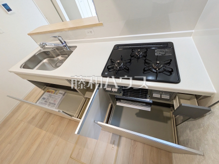 2号棟　キッチン　【三鷹市大沢５丁目】／撮影日2025/09/22