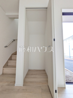 2号棟　収納　【三鷹市大沢５丁目】／撮影日2025/09/22