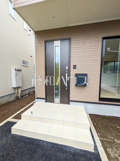 2号棟　玄関　【三鷹市大沢５丁目】／撮影日2025/09/22