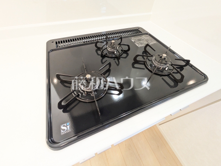 4号棟　キッチンコンロ　【三鷹市大沢５丁目】／撮影日2025/09/08