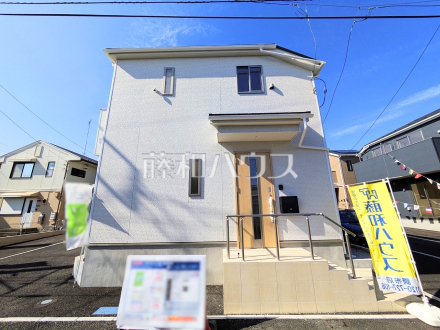 4号棟　外観/生活に溶け込むシンプルなデザインの外観が魅力の新邸です。/　【三鷹市大沢５丁目】／撮影日2025/09/07