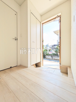 4号棟　玄関　【三鷹市大沢５丁目】／撮影日2025/09/08