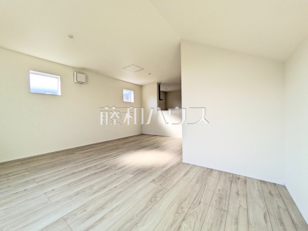 リビング　【日野市東平山２丁目】／撮影日2025/11/08