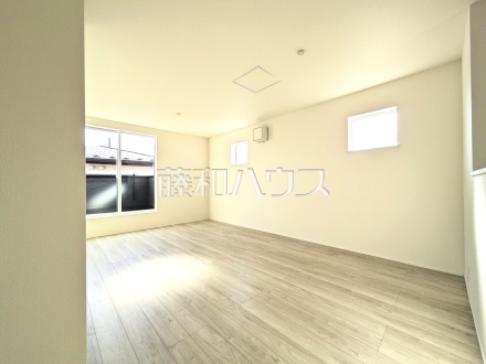 リビング　【日野市東平山２丁目】／撮影日2025/11/08