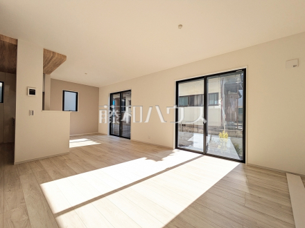 1号棟　リビング　【府中市浅間町４丁目】／撮影日2025/11/27