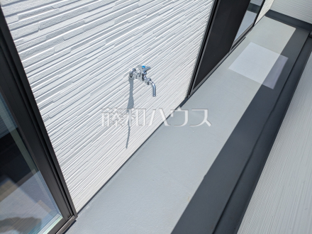 15号棟　バルコニー・蛇口　【小平市小川町１丁目】／撮影日2025/07/21