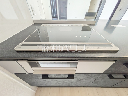 2号棟　IHクッキングヒーター　【八王子市小宮町】
火を使わないオール電化の家。IHクッキングヒーターで空気もきれいです。　／撮影日2026/01/15