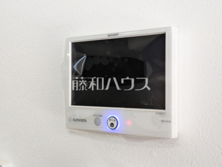 6号棟　太陽光発電システム用のホームモニター　【武蔵村山市大南１丁目】　太陽光をエネルギーに換える「太陽光発電」でエコな暮らしを！　／撮影日2026/02/15