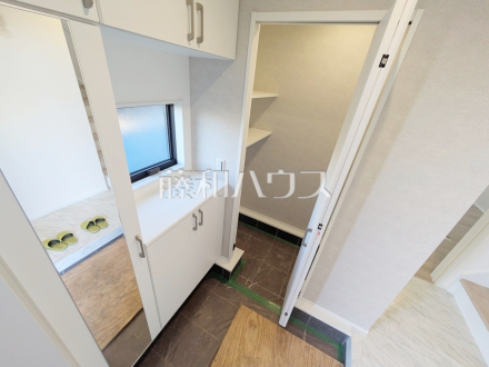 14号棟　玄関　【武蔵村山市大南１丁目】／撮影日2025/12/07