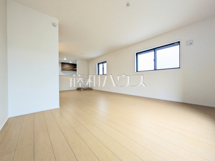 １号棟　リビング　【府中市府中町３丁目】／撮影日2025/10/24