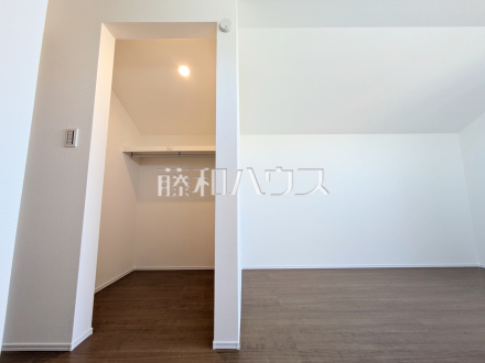 1号棟　ウォークインクローゼット　【府中市府中町３丁目】／撮影日2025/11/21