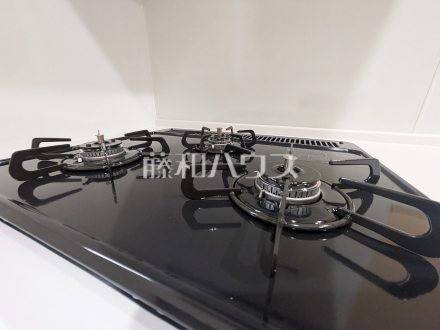 2号棟　キッチンコンロ・グリル　【府中市府中町３丁目】／撮影日2025/10/24