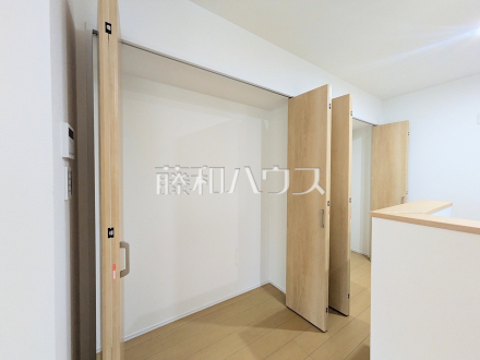 2号棟　キッチン横収納　【府中市府中町３丁目】／撮影日2025/10/24