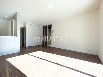 4号棟　リビング　【八王子市大和田町３丁目】／撮影日2025/12/04