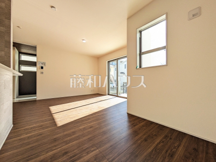 4号棟　リビング　【八王子市大和田町３丁目】／撮影日2025/12/04