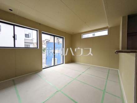 5号棟　リビング（施工中）　【三鷹市大沢２丁目】／撮影日2026/06/15