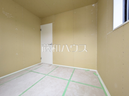 6号棟　居室（施工中）　【三鷹市大沢２丁目】／撮影日2026/06/21