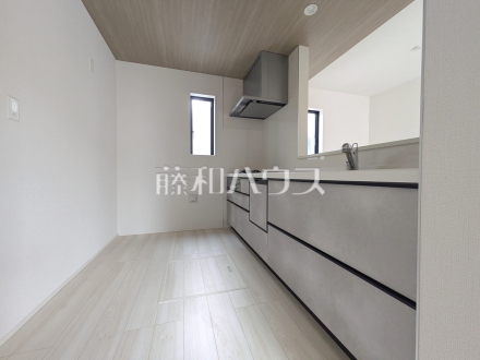 7号棟　キッチン　【三鷹市大沢２丁目】／撮影日2026/06/21