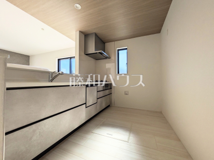 11号棟　キッチン　【三鷹市大沢２丁目】／撮影日2026/02/01